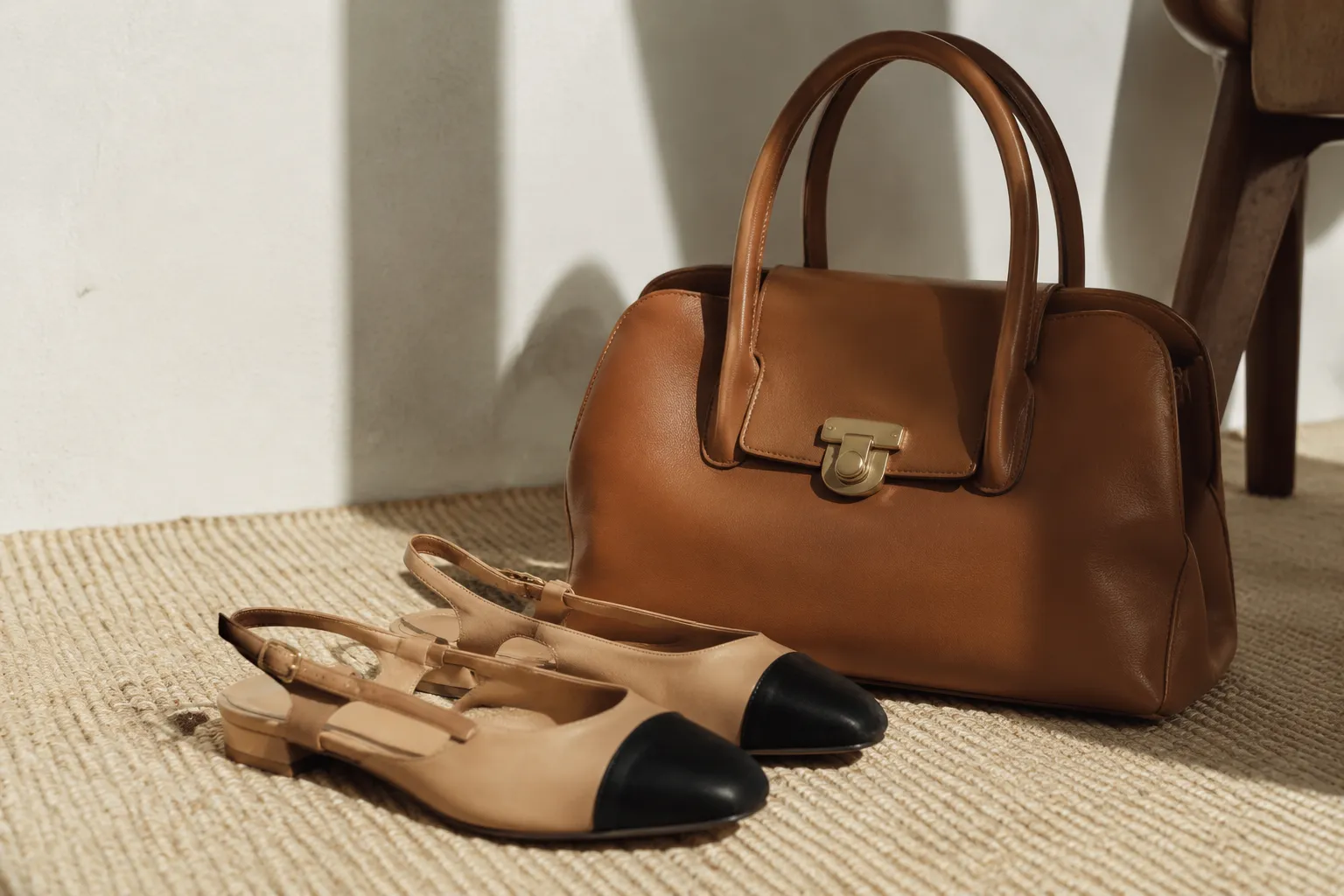 A combinação certa: sapatos e bolsas em harmonia