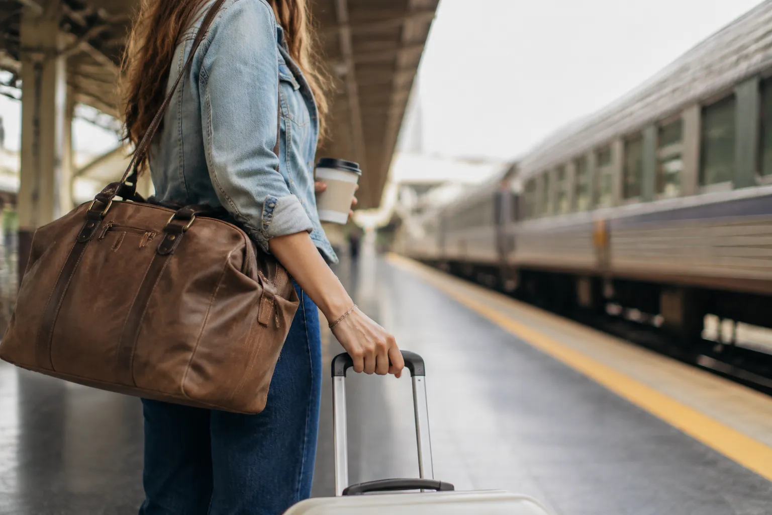 Estilo em trânsito: as bolsas que facilitam sua próxima viagem