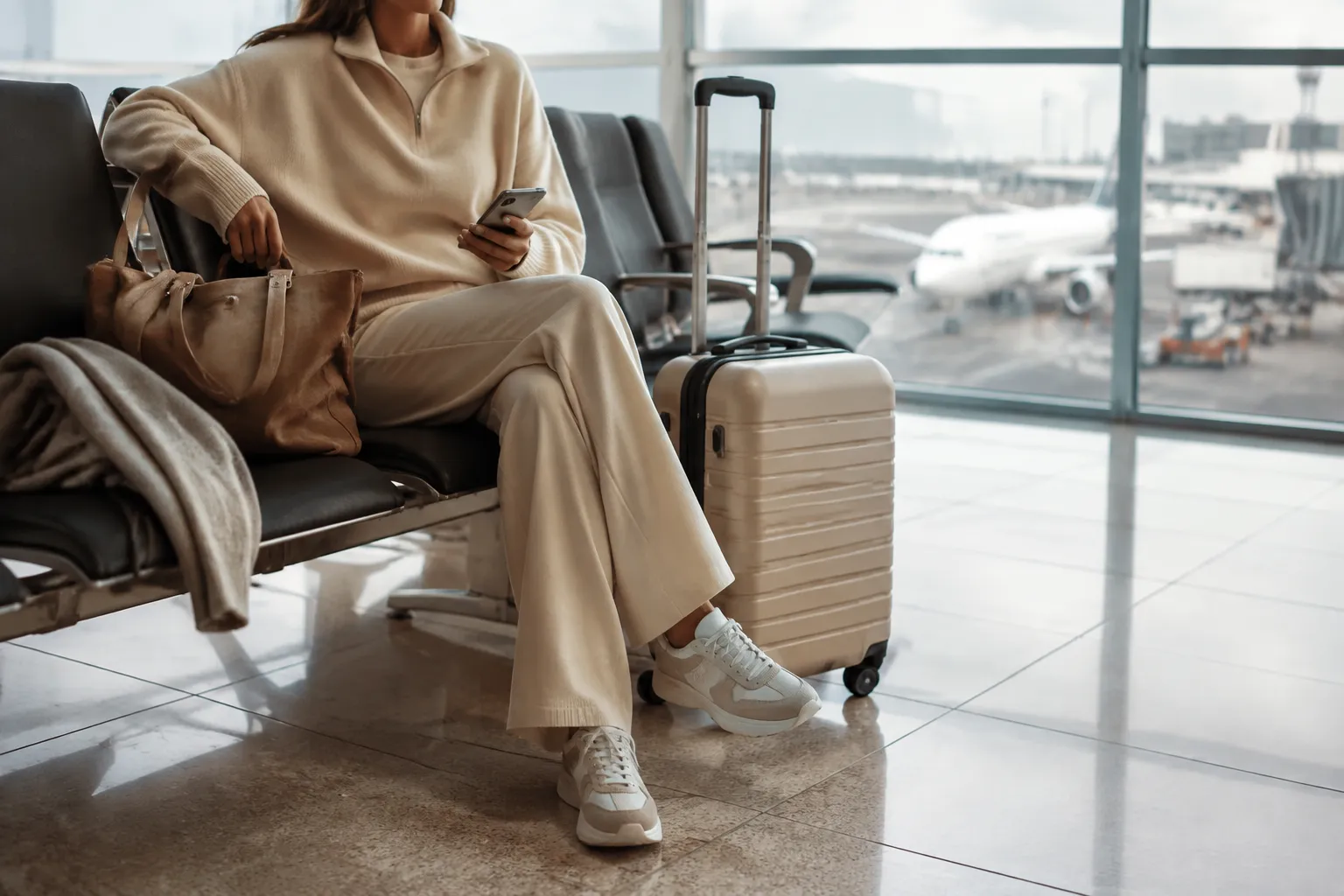 Look de aeroporto: 5 peças da Farfetch para viajar com estilo e conforto