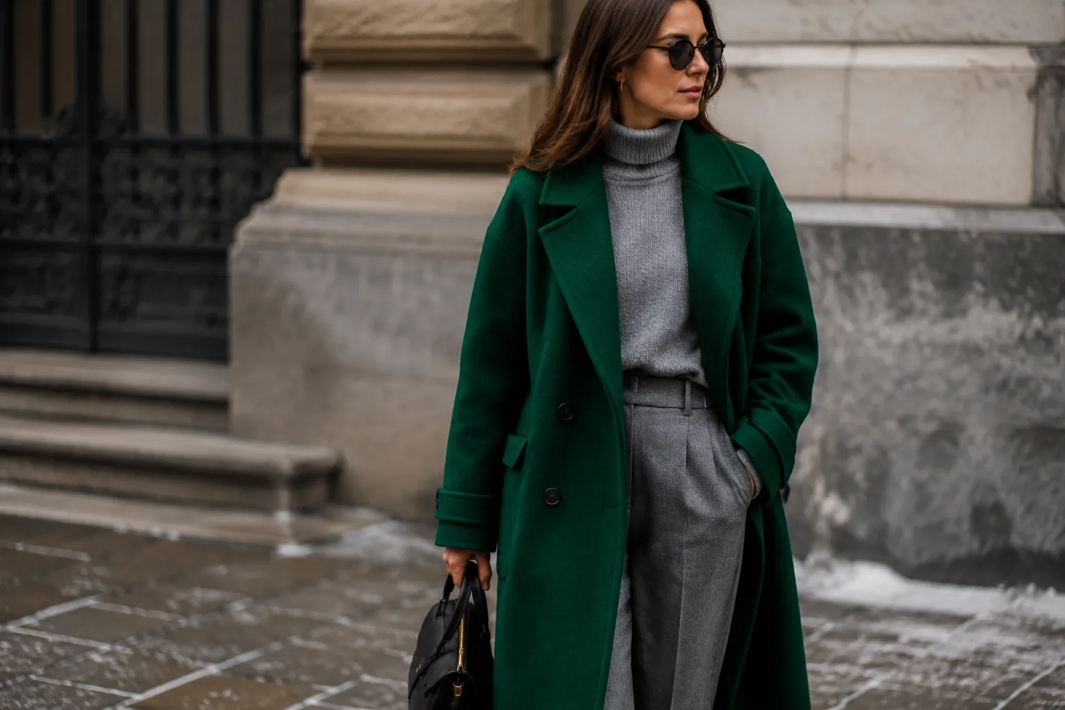 Verde-esmeralda no inverno: combinações sofisticadas para usar agora